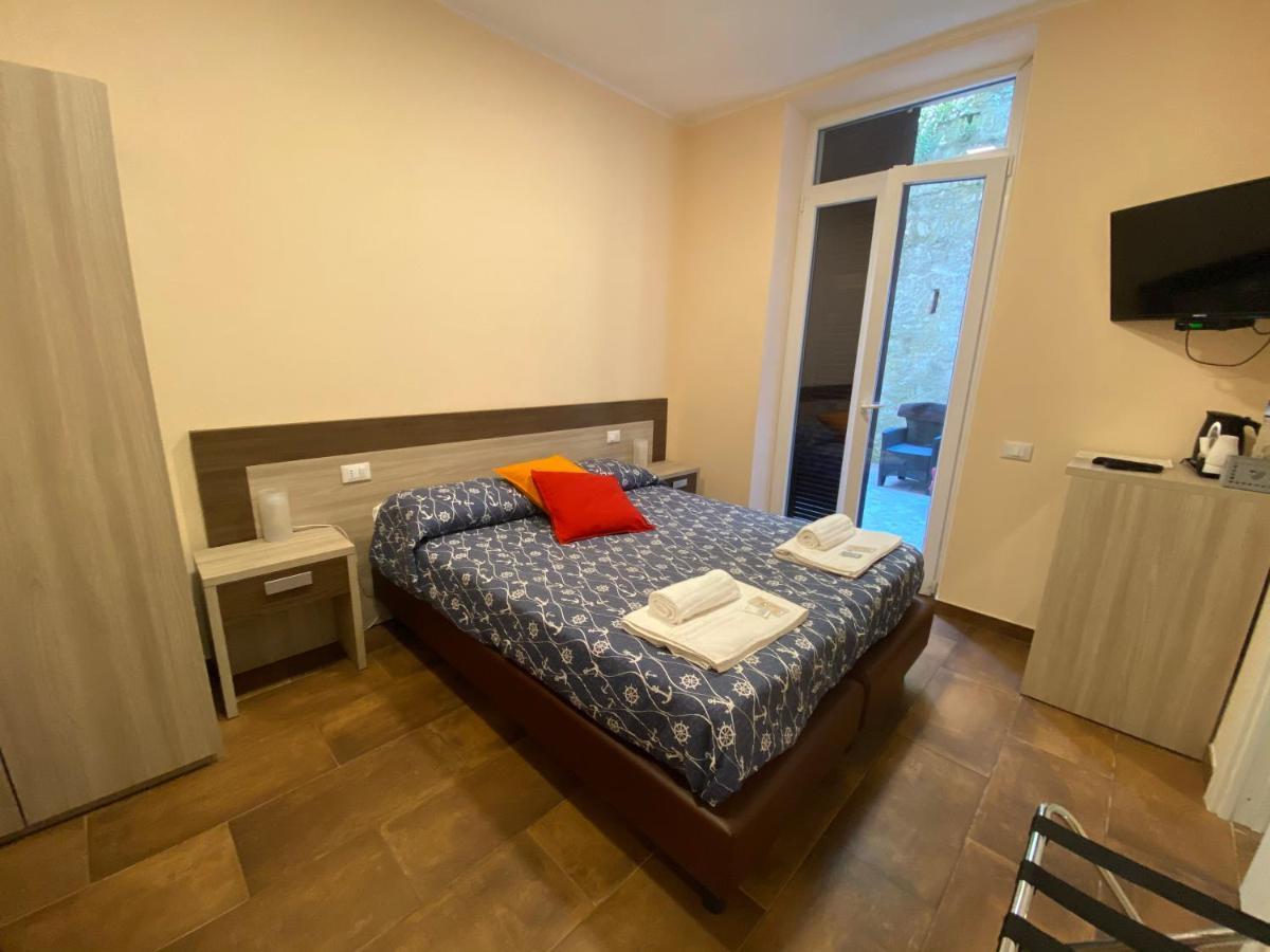 Good Night Moon Hotel La Spezia Exterior photo